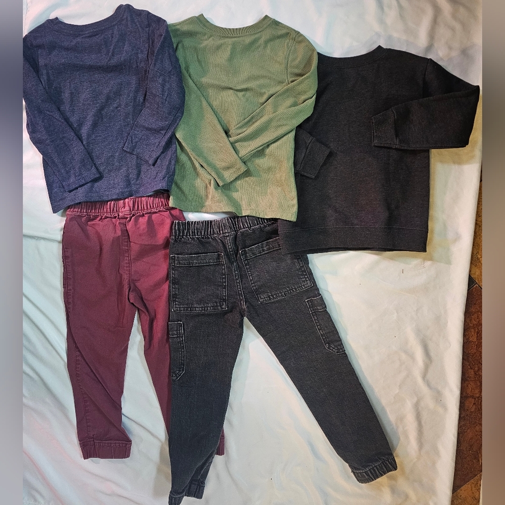 Set Of Boys Clothes- Long-Sleeve Shorts, Sweatshirt, Pants- Cool To Be Kind- 4T - Picture 14 of 14